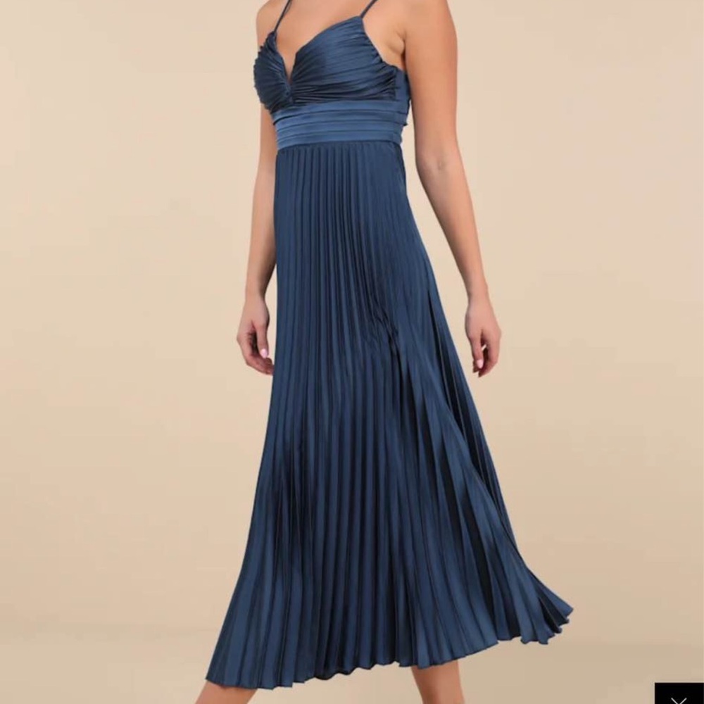 Lulu's Navy Blue Pleated Midi Dress